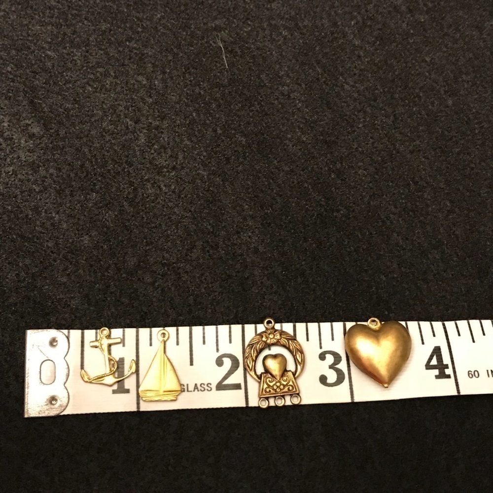 4 bronze charms - Picture 3 of 7